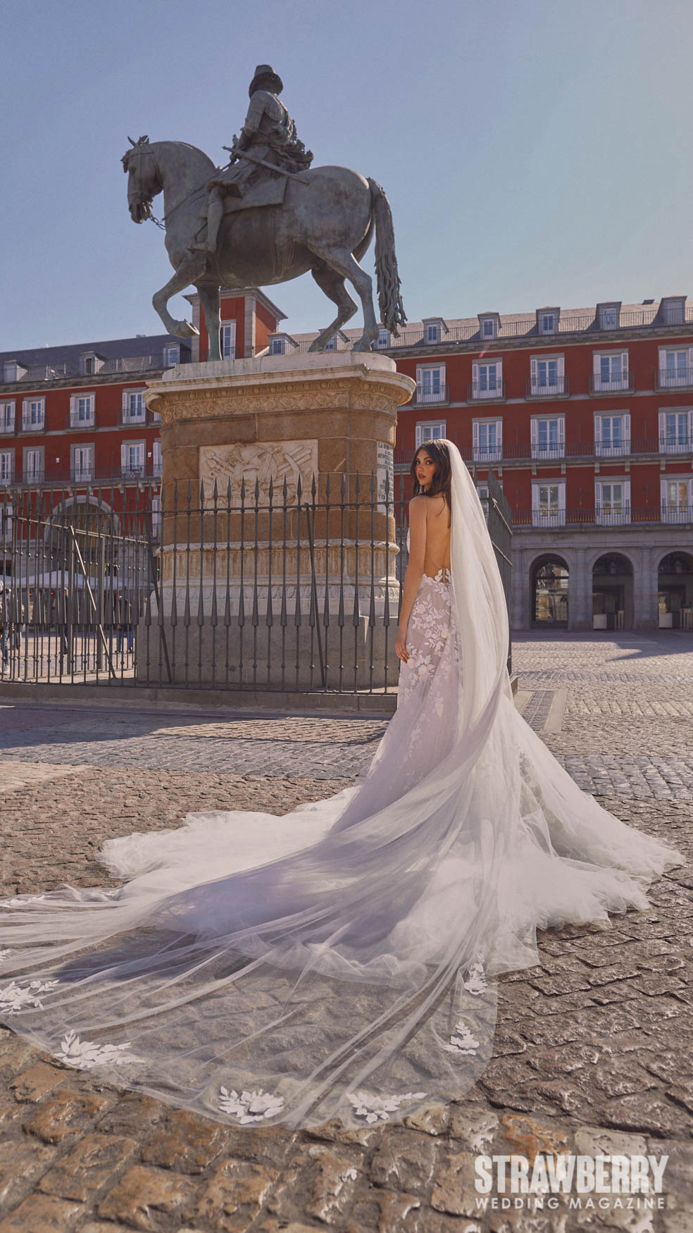 Galia Lahav Unveils Spring 2024 Collections - AMOR & ENCANTO at