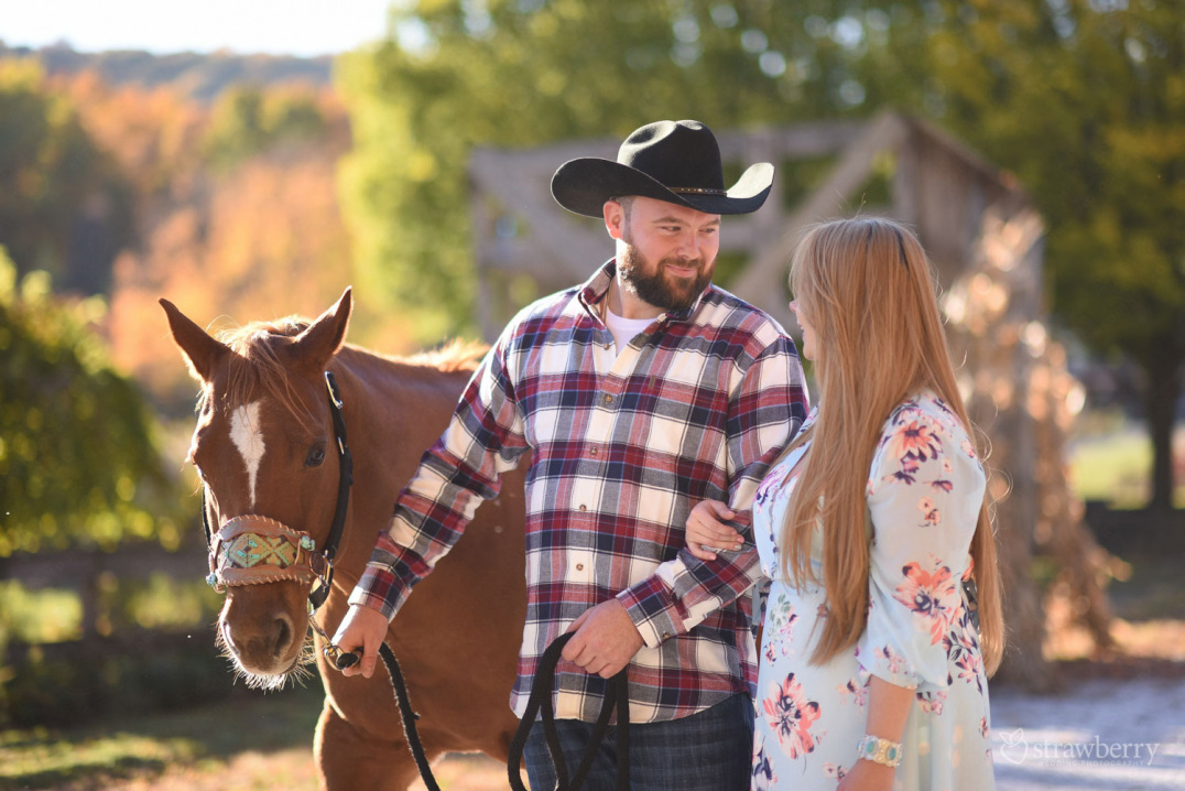 cowboy-engagement-session-sorrelwood-farms-4