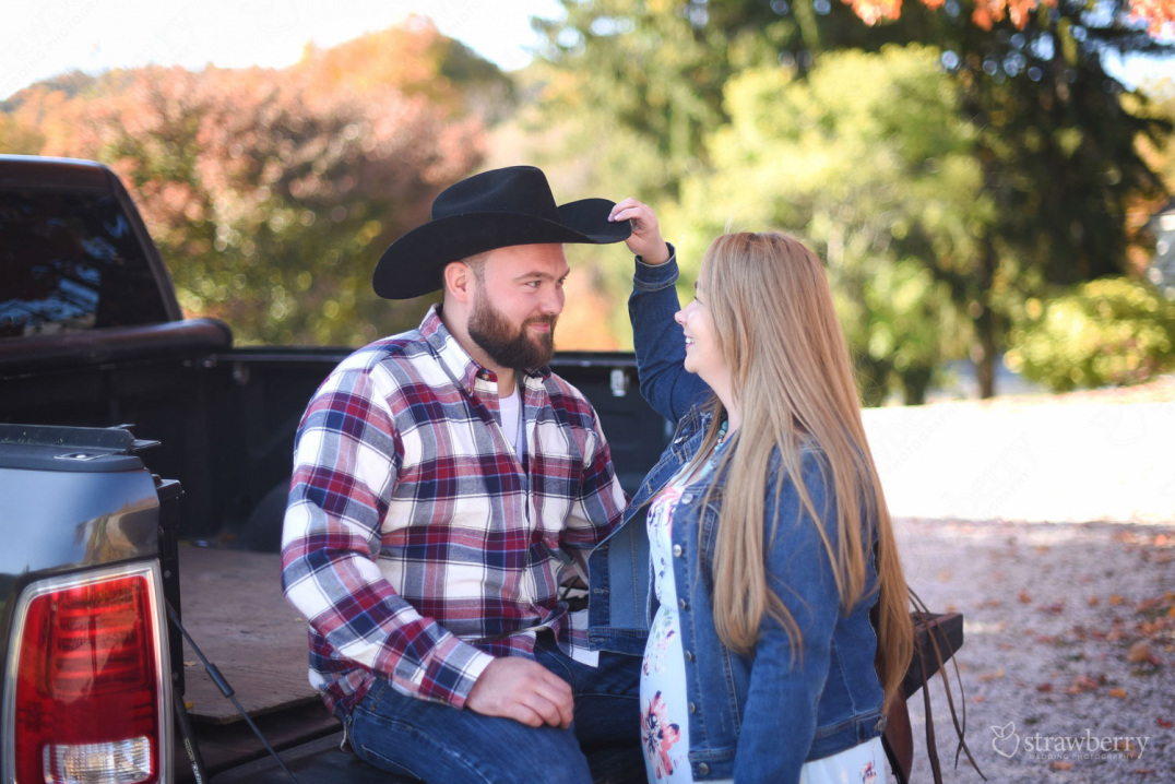 cowboy-engagement-session-sorrelwood-farms-8