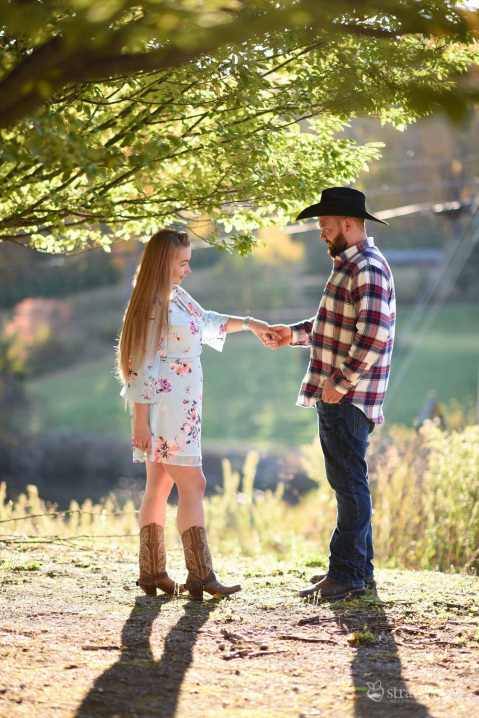 romantic-couple-holding-hands-sorrelwood-farms