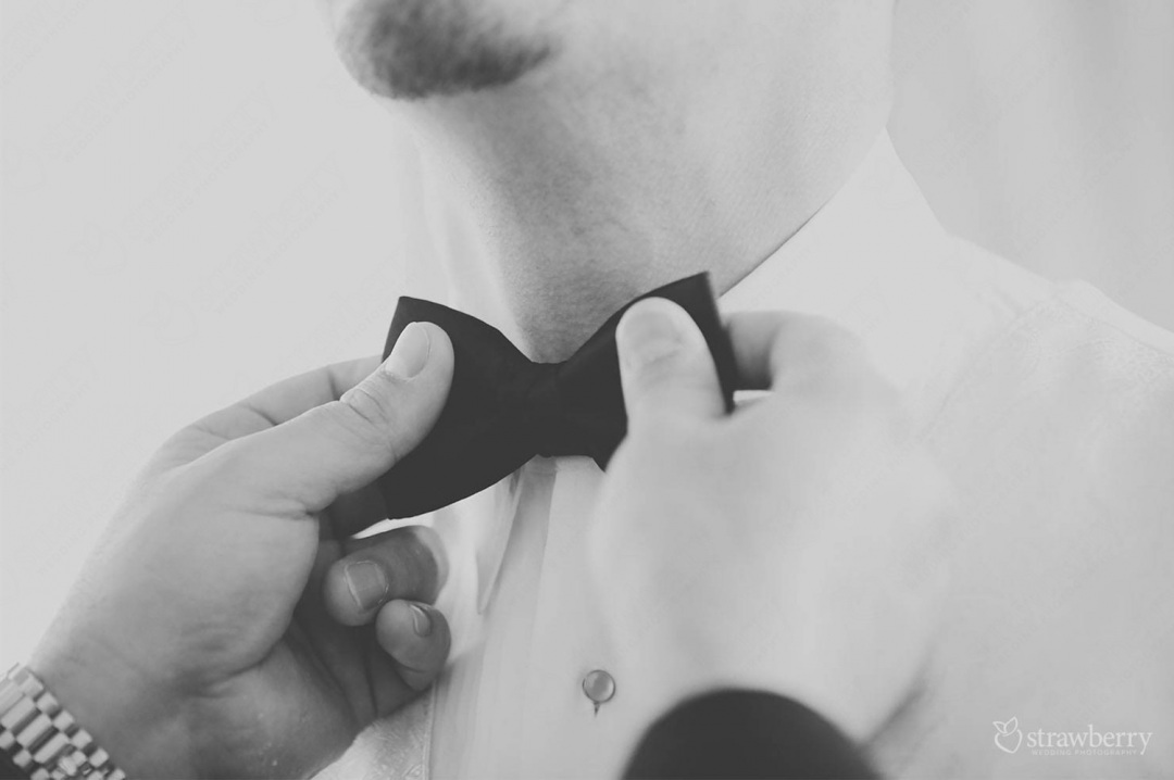 groom-preparation-bowtie