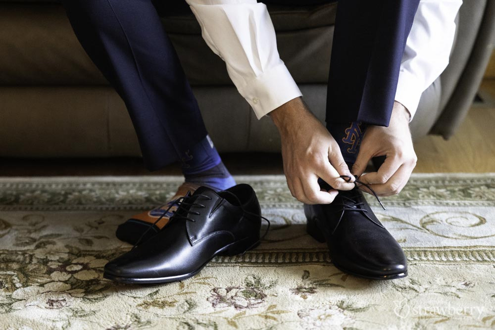 black-wedding-shoes-groom-prepartion