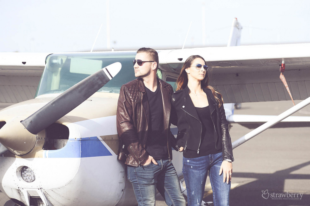 engaged-couple-airport-session-2