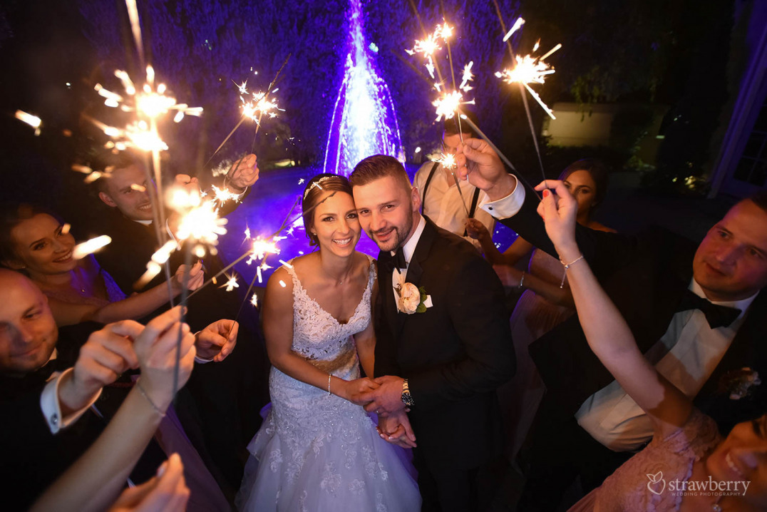 wedding-session-with-sparklers