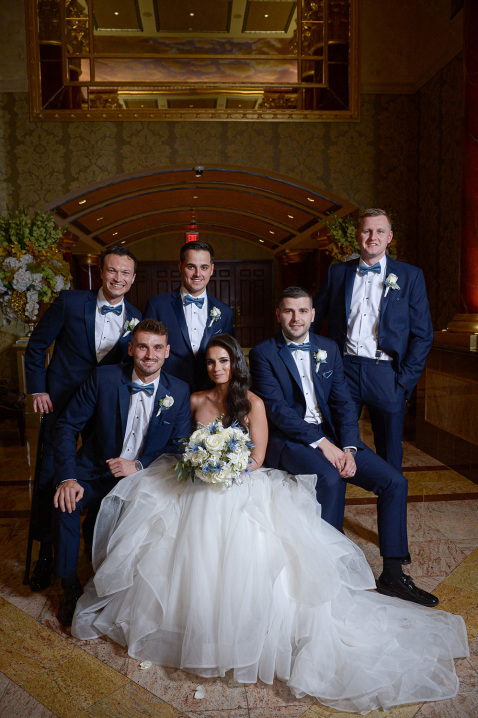 25-bride-groomsmens-group-photo