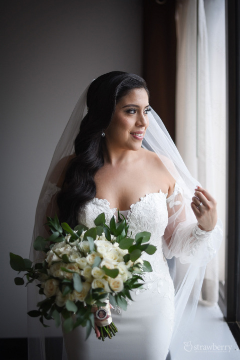 bride-with-wedding-bouquet