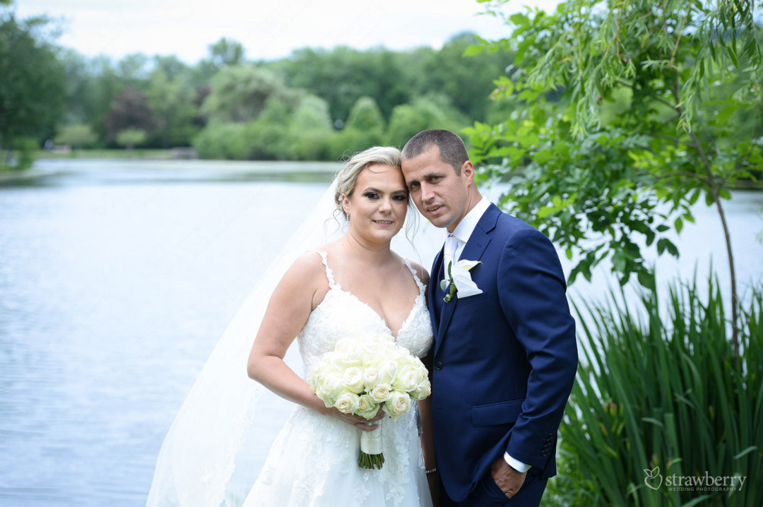 newlyweds-by-the-verona-lake-1